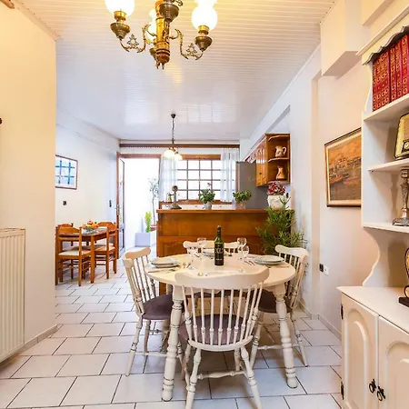 Otto - Spacious Old Town House Apartment *