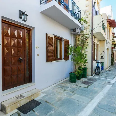 Апартаменты Otto - Spacious Old Town House *