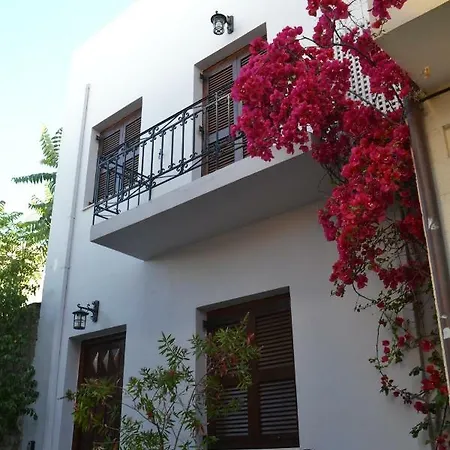 Otto - Spacious Old Town House * Ретимно